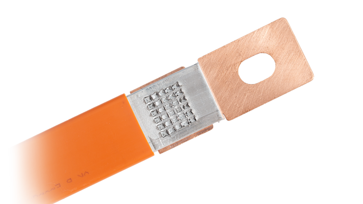 Conexión de busbar soldada mediante ultrasonidos